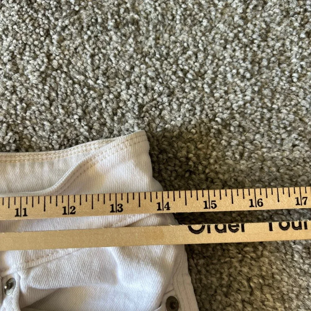 Levi’s shorts womens 7 white jean shorty shorts casual‎ denim vacation summer - Picture 8 of 10